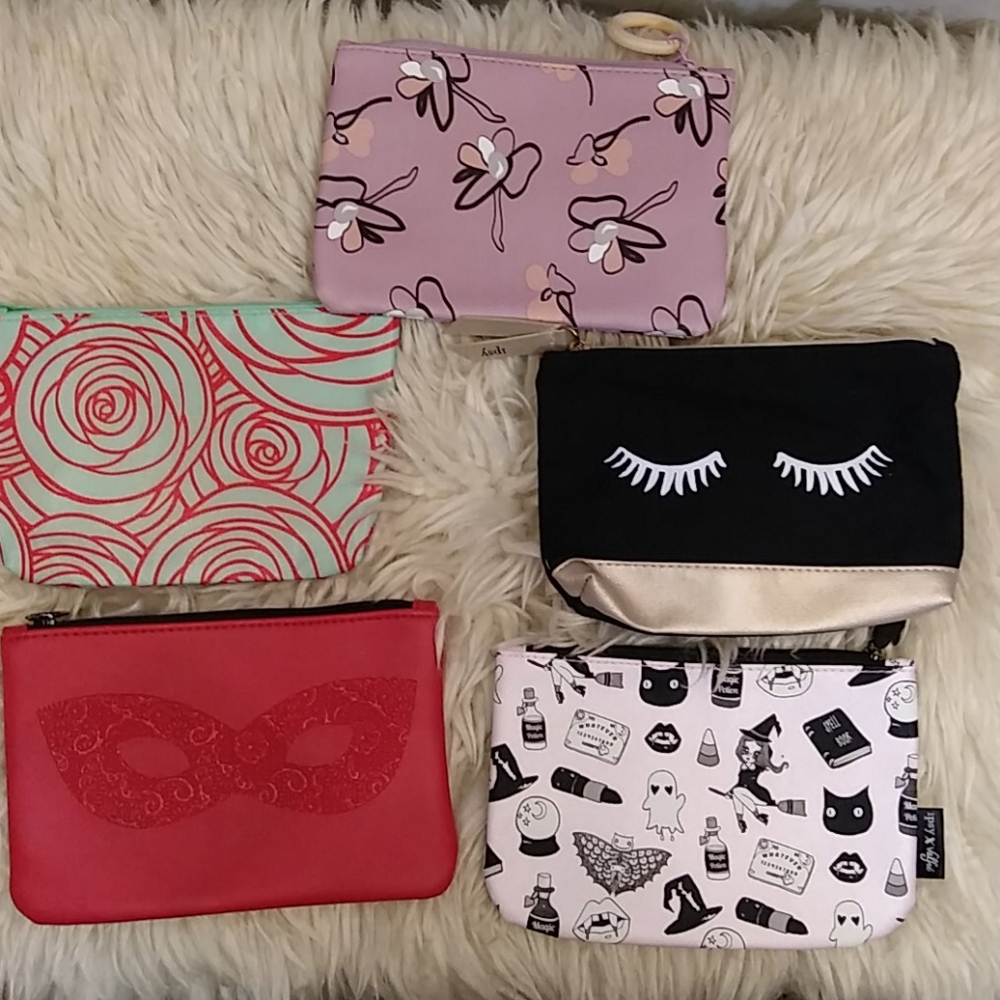 MAKE UP BAGS BY IPSY Bundle